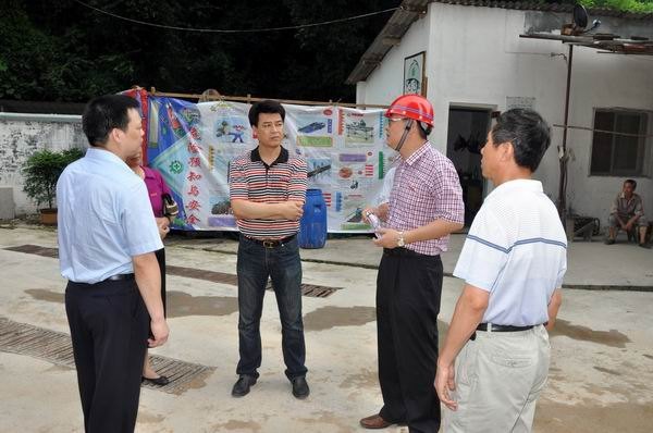 马国防等校领导察看重点建设项目工地