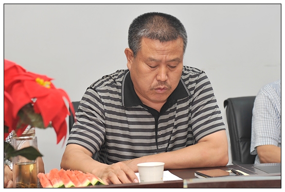 晋中学院领导到左权县进行住村扶贫调研,召开民主生活会