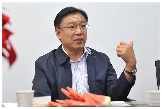 晋中学院领导到左权县进行住村扶贫调研,召开民主生活会