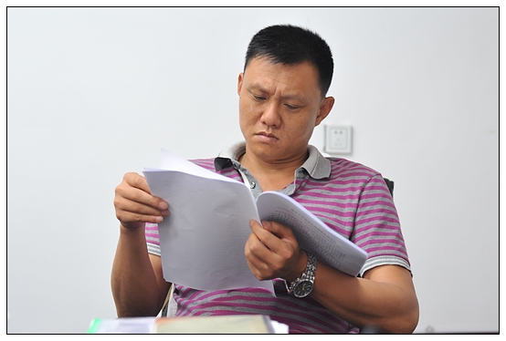 晋中学院领导到左权县进行住村扶贫调研,召开民主生活会