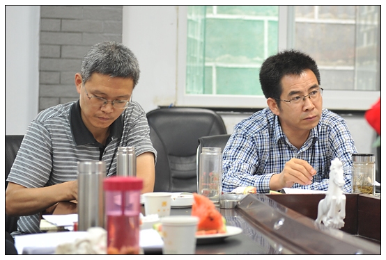 晋中学院领导到左权县进行住村扶贫调研,召开民主生活会