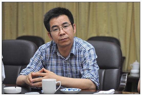 孙建中院长看望在左权二中、宏远中学支教的学生