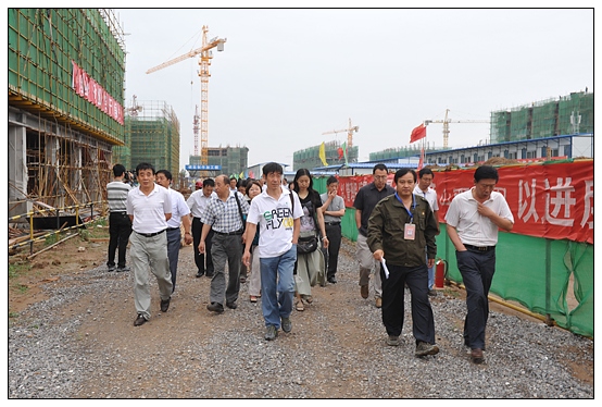 晋中学院正处级干部参观正在建设中的新校区