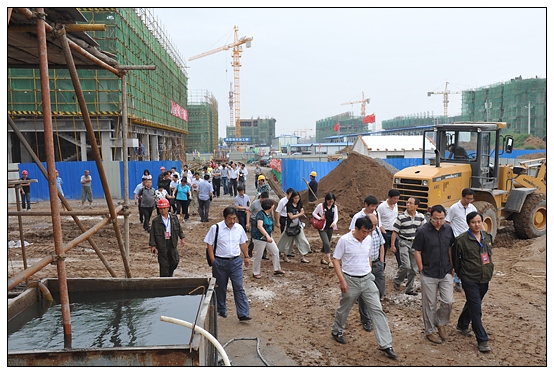 晋中学院正处级干部参观正在建设中的新校区