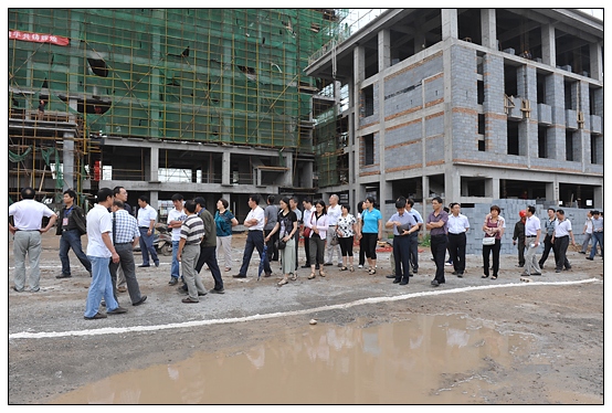 晋中学院正处级干部参观正在建设中的新校区