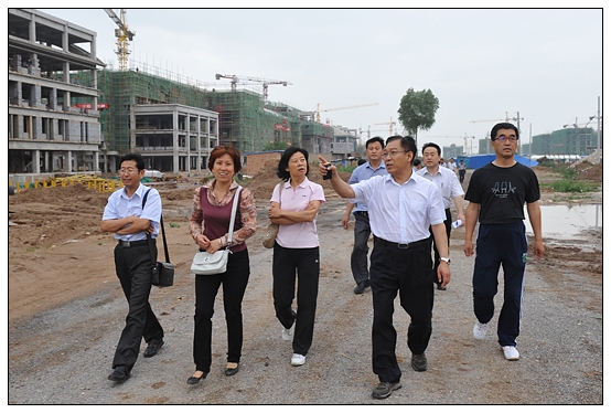 晋中学院正处级干部参观正在建设中的新校区