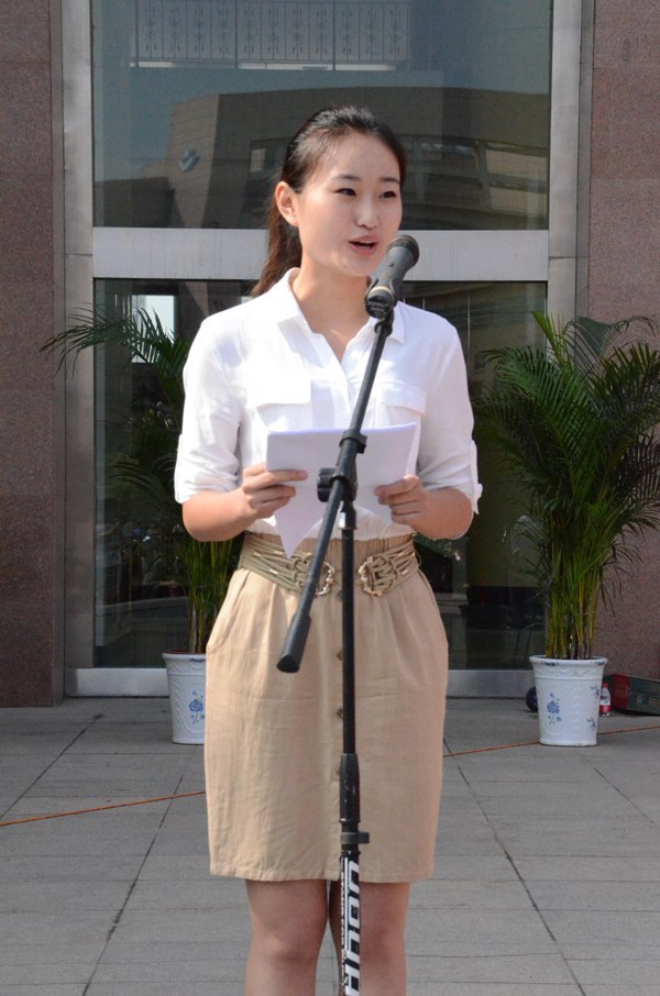 潍坊学院2012届毕业典礼隆重举行