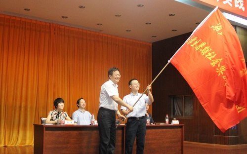 践行青春使命,奉献和谐社会:湖北工业大学26支校级实践队扬帆起航