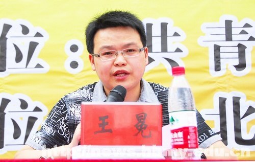 恩施州2012年大中专学生暑期社会实践活动出征仪式在湖北民族学院举行