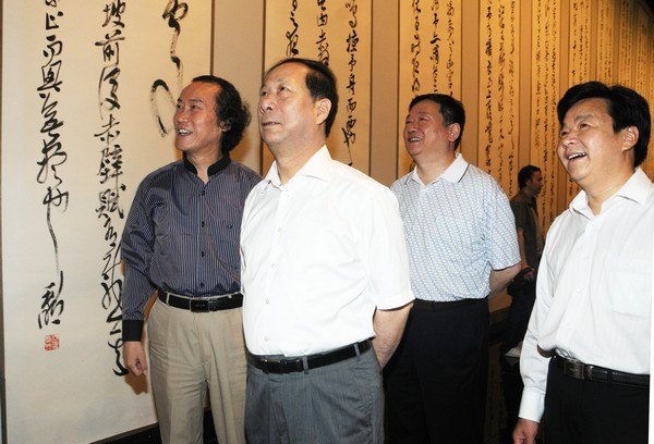 “醉东风——徐利明书画篆刻展”社会反响热烈