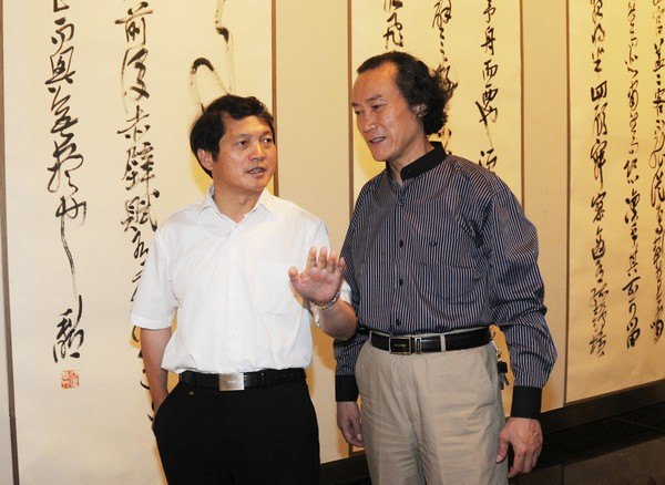 “醉东风——徐利明书画篆刻展”社会反响热烈