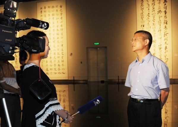 “醉东风——徐利明书画篆刻展”社会反响热烈