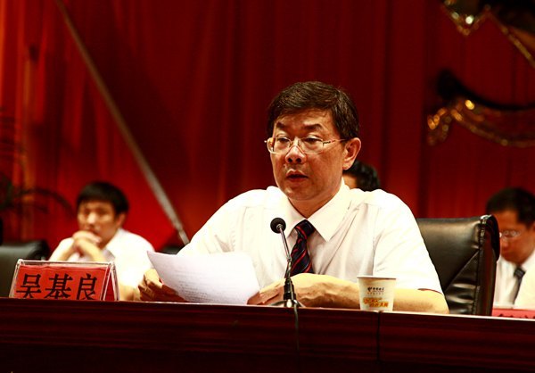 2012年“七一”纪念暨表彰大会隆重召开