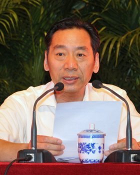 重温党史催奋进 创先争优促发展---常州工学院隆重举行庆祝中国共产党成立91周年暨创先争优活动表彰大会
