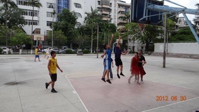 ���ù���ѧԺ�ƴ�99-1��У�ѱ�ҵ10���귵ĸУ�ž�