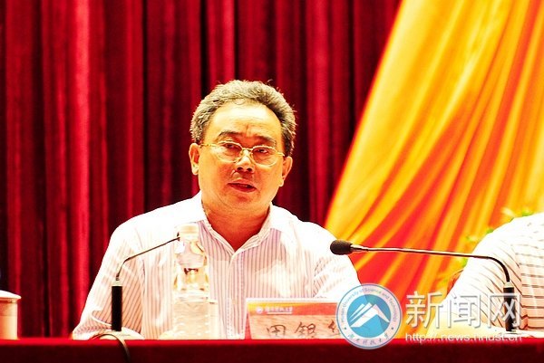 党建与思想政治工作暨创先争优总结表彰大会召开