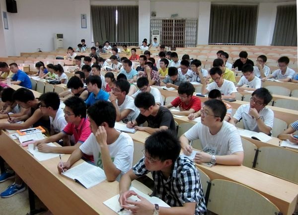 潇湘学院免费为考研学子开设暑期数学辅导班