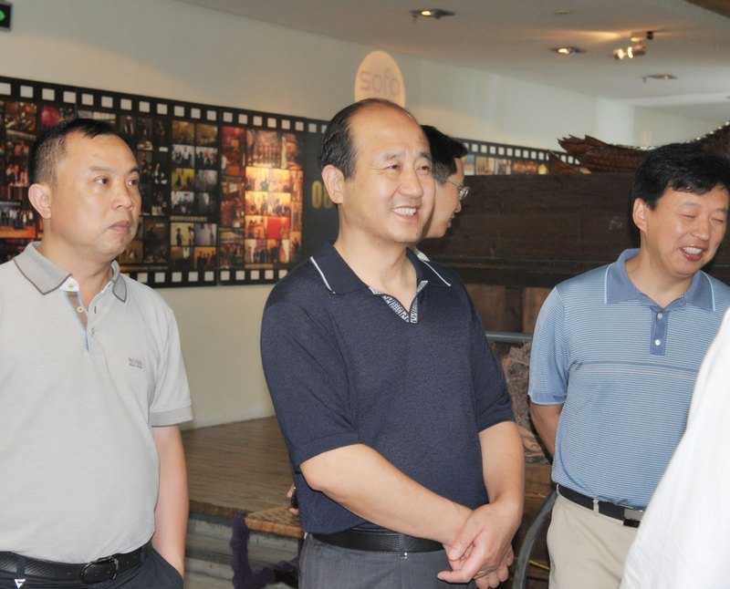 校党委书记周应佳走访粤港澳校友会