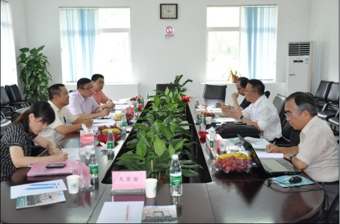 台湾长庚技术学院荣誉院长廖张京棣一行来访中山大学南方学院