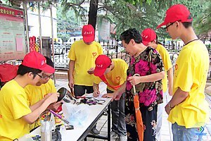 投身实践跟党走 服务基层写青春——济南大学2012年暑期社会实践活动扎实有效