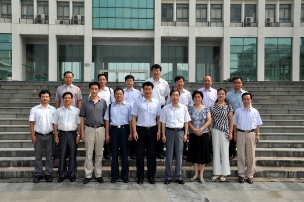 校党委书记马国防率团考察合肥学院