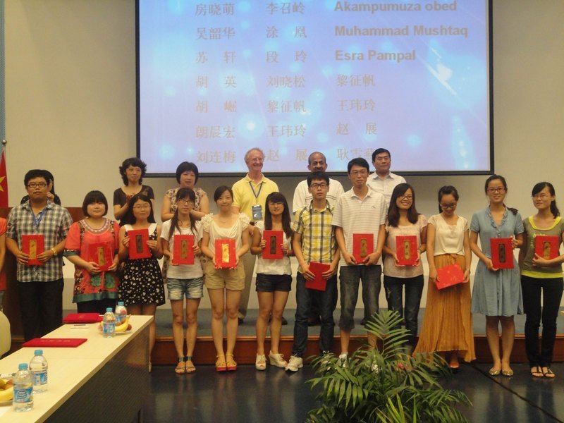 2012国际纺织研究生暑期学校顺利闭幕