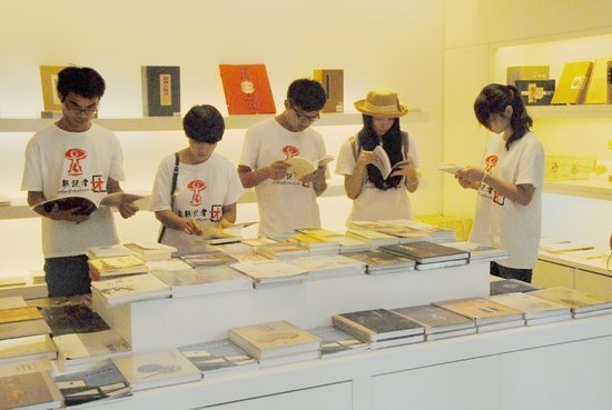 校报记者团暑期社会实践队赴苏州对园林建筑艺术风格进行考察