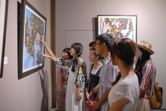 校报记者团暑期社会实践队赴苏州对园林建筑艺术风格进行考察