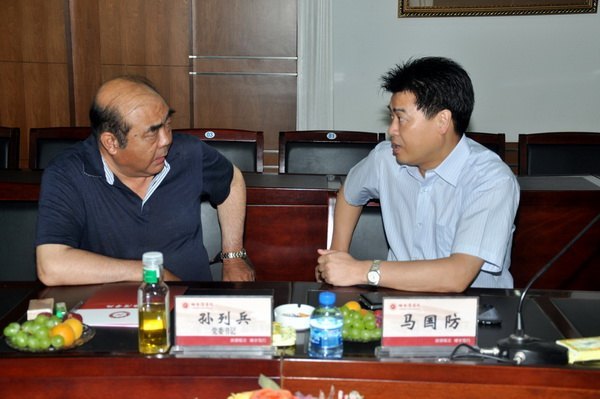 校党委书记马国防率团考察哈尔滨学院