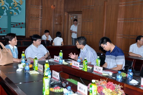 校党委书记马国防率团考察哈尔滨学院