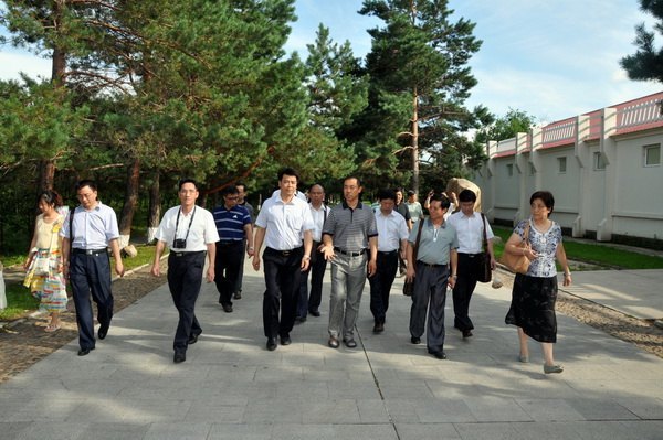 校党委书记马国防率团考察黑河学院