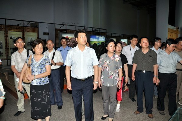 校党委书记马国防率团考察黑河学院