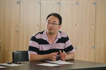 学校召开女子合唱团庆功座谈会