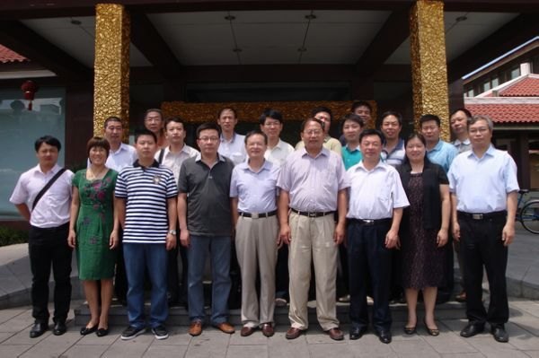 校领导率团考察浙江嘉兴学院