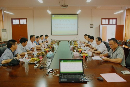 刘力书记、邓艳葵副院长率队赴玉林师范学院学习考察新校区建设和教职工危旧房改住房改造工作