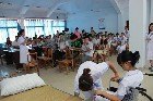郑州大学学生为荥阳市社会福利中心护理员举办专业知识讲座