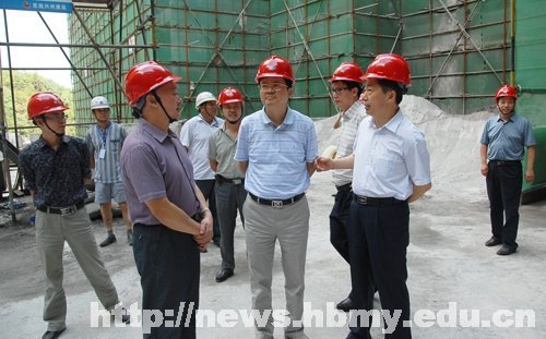 湖北省副省长郭生练来湖北民族学院调研