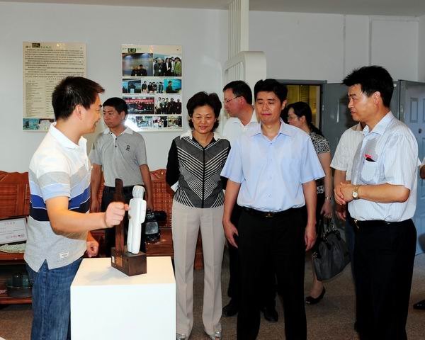 余红胜张丽娟等市领导调研科技创新工作