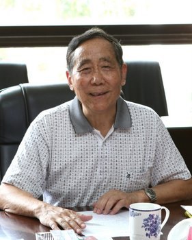 江苏省人大常委会副主任赵龙一行视察常州工学院