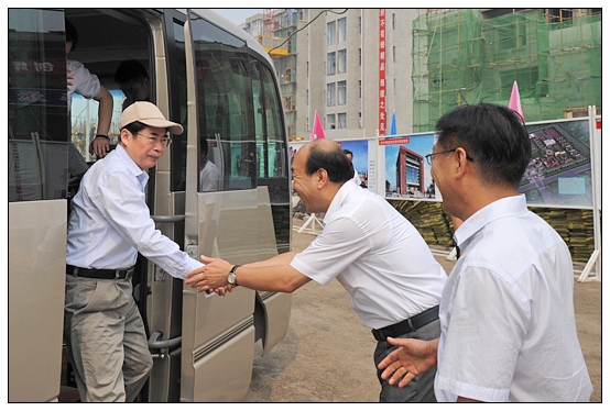 省委书记袁纯清今日上午视察晋中学院新校区工地
