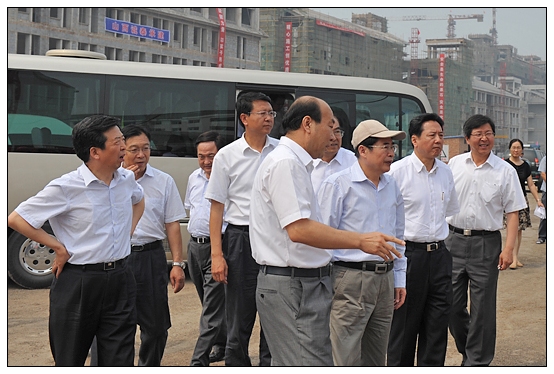 省委书记袁纯清今日上午视察晋中学院新校区工地