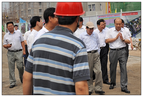 省委书记袁纯清今日上午视察晋中学院新校区工地
