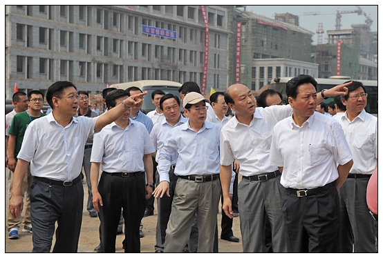 省委书记袁纯清今日上午视察晋中学院新校区工地