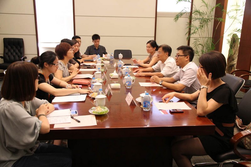 浦解明副书记一行慰问东华大学挂职锻炼师生