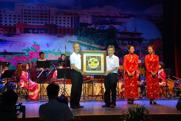 “艺海中华情”两岸民族音乐会在潍坊学院举行
