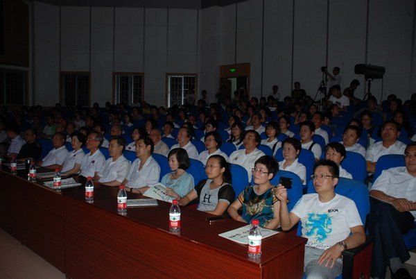 “艺海中华情”两岸民族音乐会在潍坊学院举行