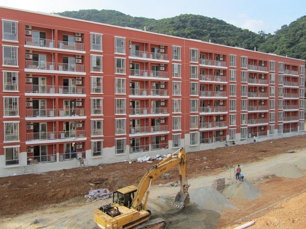 王争放董事长视察南方学院新校舍建设情况