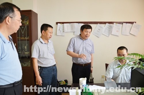 湖北民族学院两个国家中医药科研实验室顺利通过评审