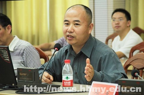 英国埃克塞特大学朱艳秋博士来湖北民族学院讲学