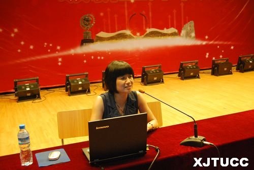 西安交大城市学院举办2012级新生入学教育系列报告会